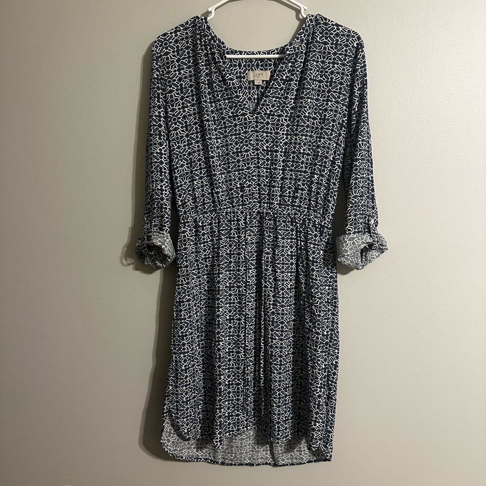 Elegant Navy and White Patterned Dress